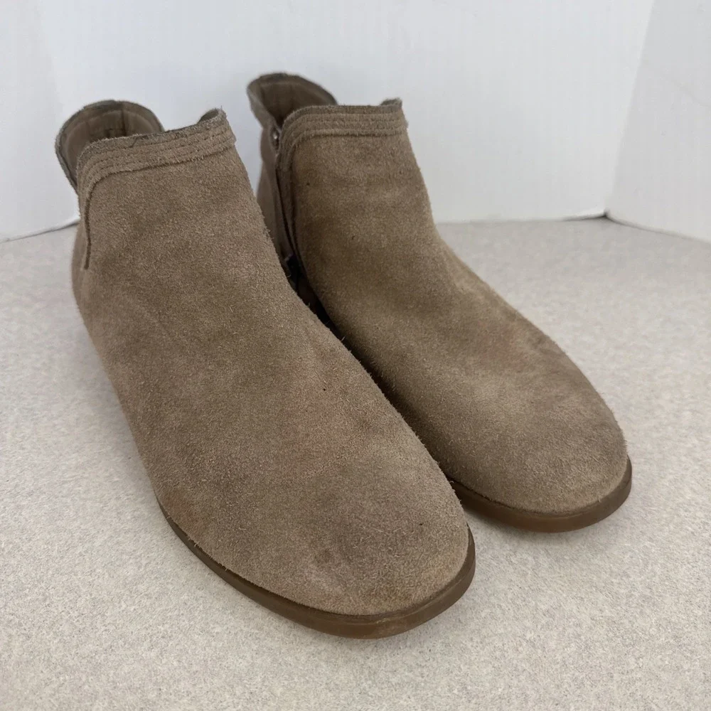 Women's Koolaburra Tan Leather Ankle Bootie Size 8 Zipper Block Heel‎